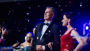 3 História: Fracasso á Fama