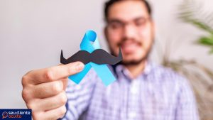 Como Ele Começou e Porque o Símbolo é um Bigode?